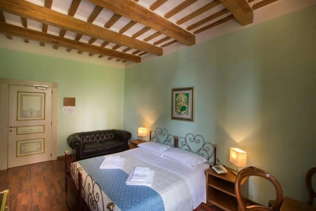 Standard Double room (full double bed)