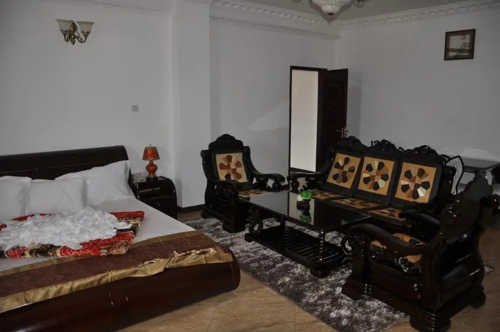 Biraj International Hotel - Chambres