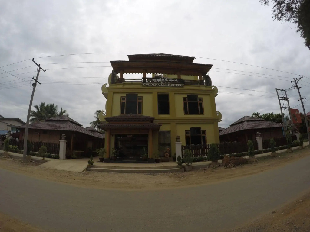 Golden Guest Hotel