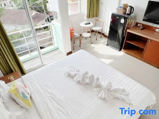 Standard Double room with balcony (full double bed)