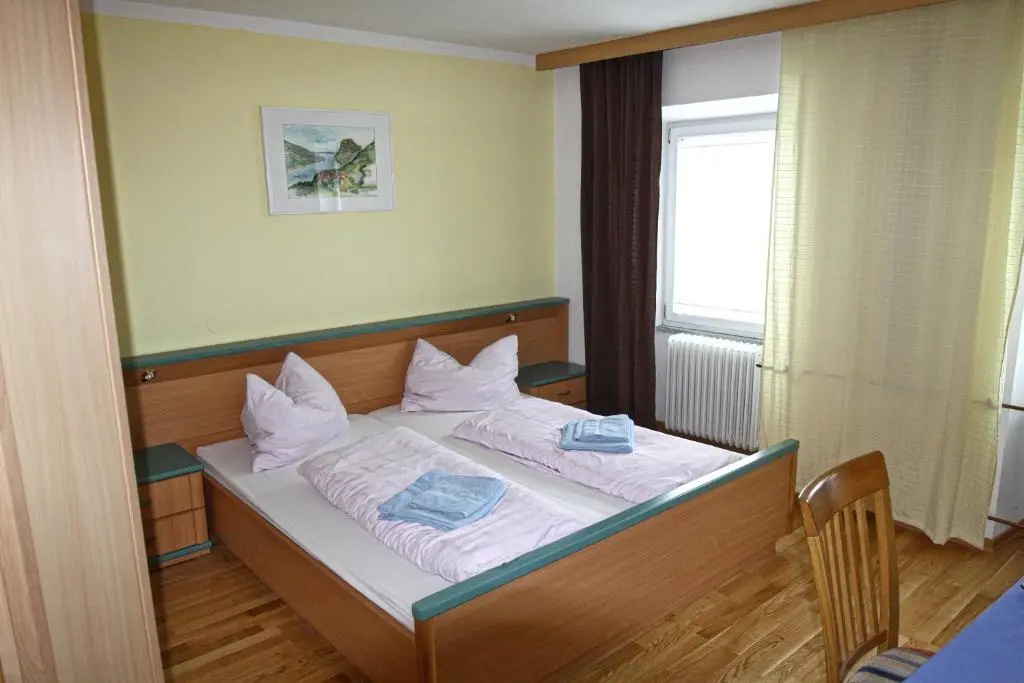 Stiftsgasthof Hochburg - Chambres