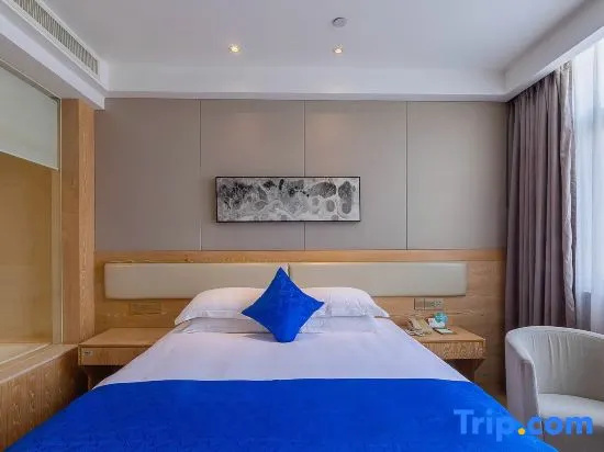 Premier Double room (full double bed)