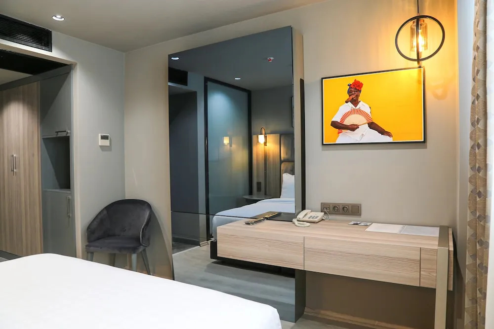 Pasaport Pier Hotel — 6