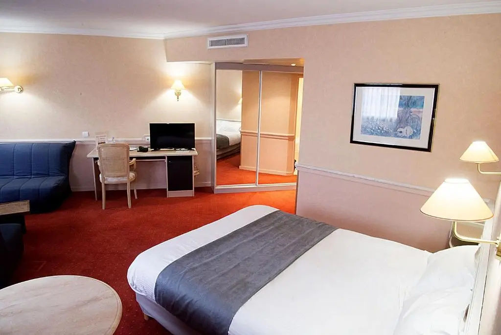 Logis Lyon Est - Chambres