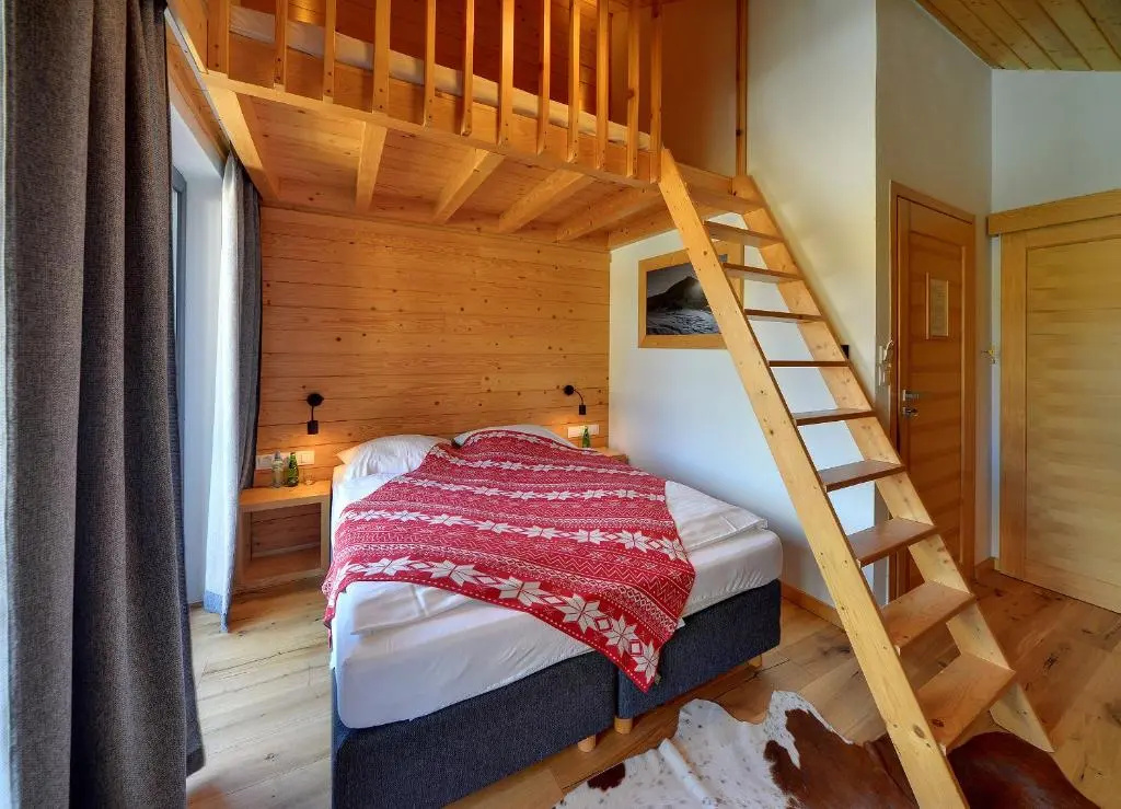 Standard Triple room with balcony