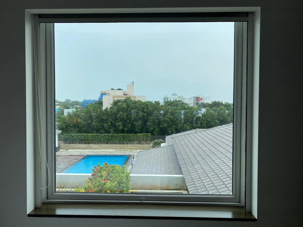 Standard Double room with pool view (twin beds)