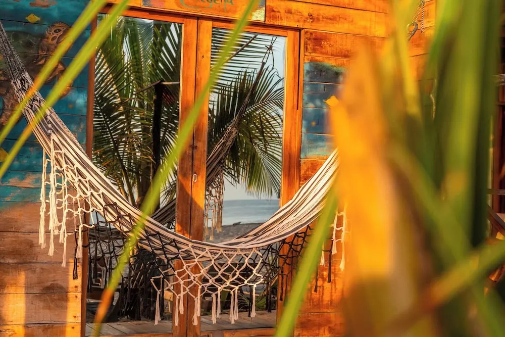 The Mompe Hostal Beach