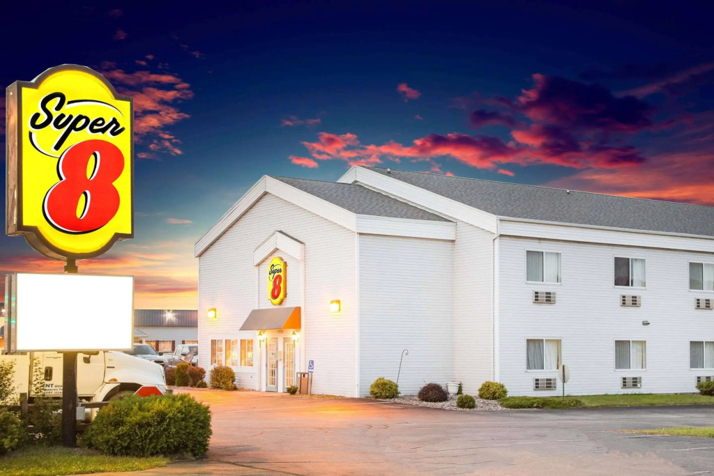 Super 8 By Wyndham Prairie Du Chien