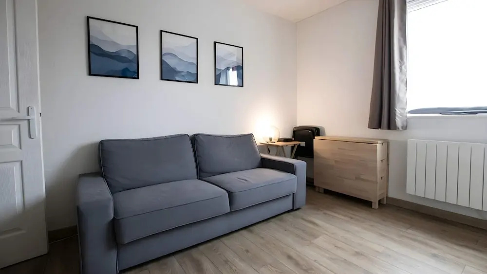 Afficher la photo 7 — T2 Calme Proche de la Citadelle