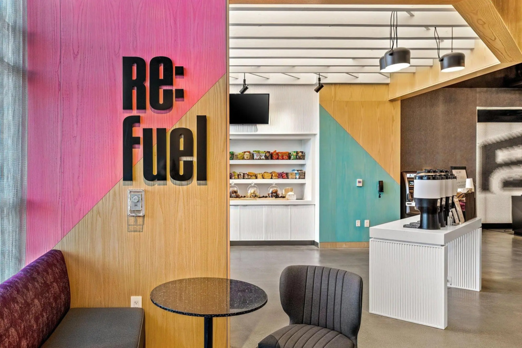 Lobby & Reception