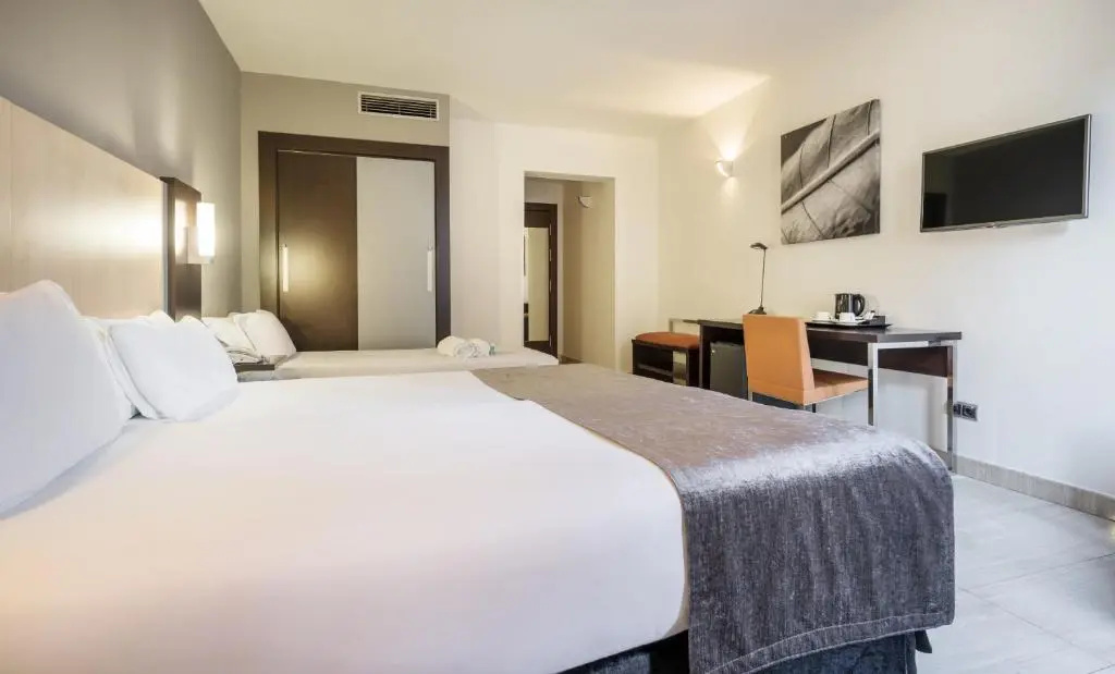 Hotel ILUNION Almirante - Chambres