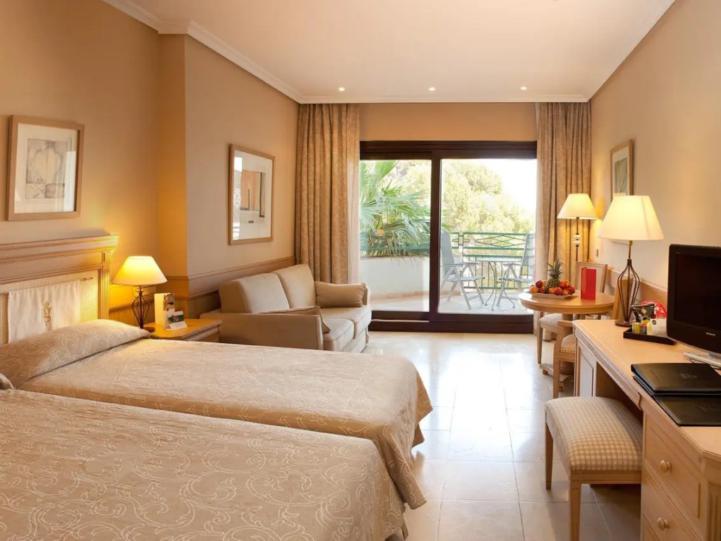 Superior Double room (full double bed)