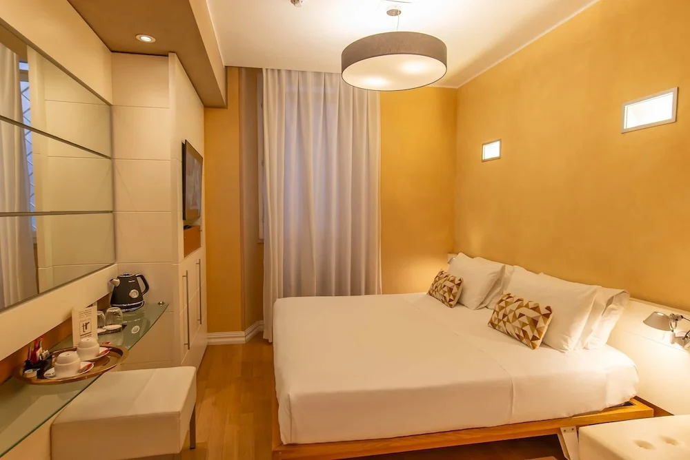 Superior Double room (full double bed)