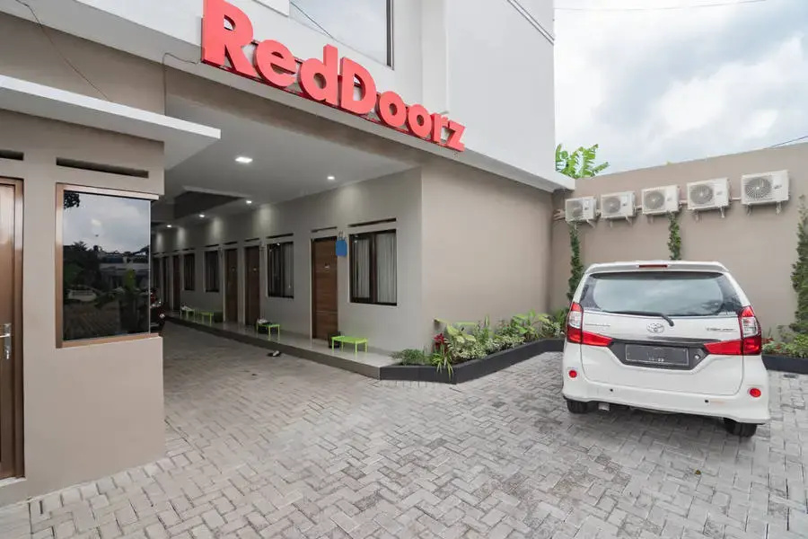 RedDoorz Syariah @ Boemi Guesthouse Tasikmalaya