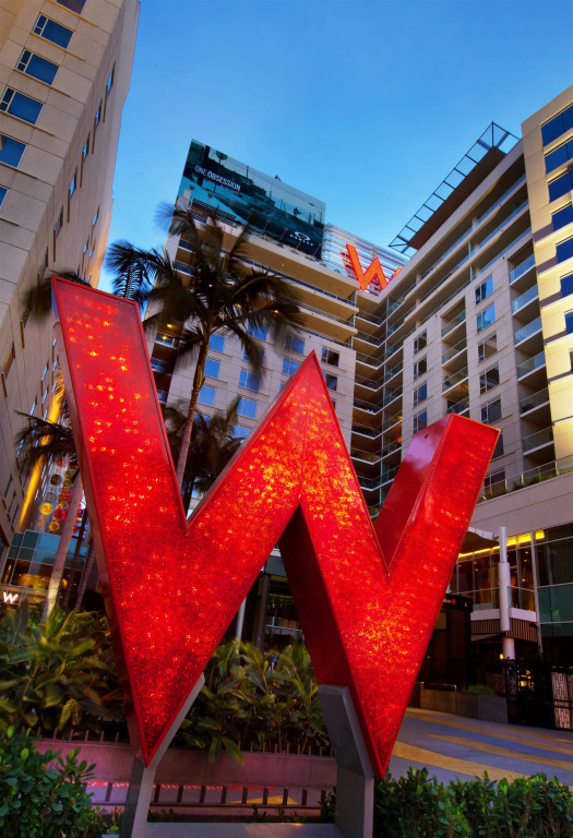 W Hollywood