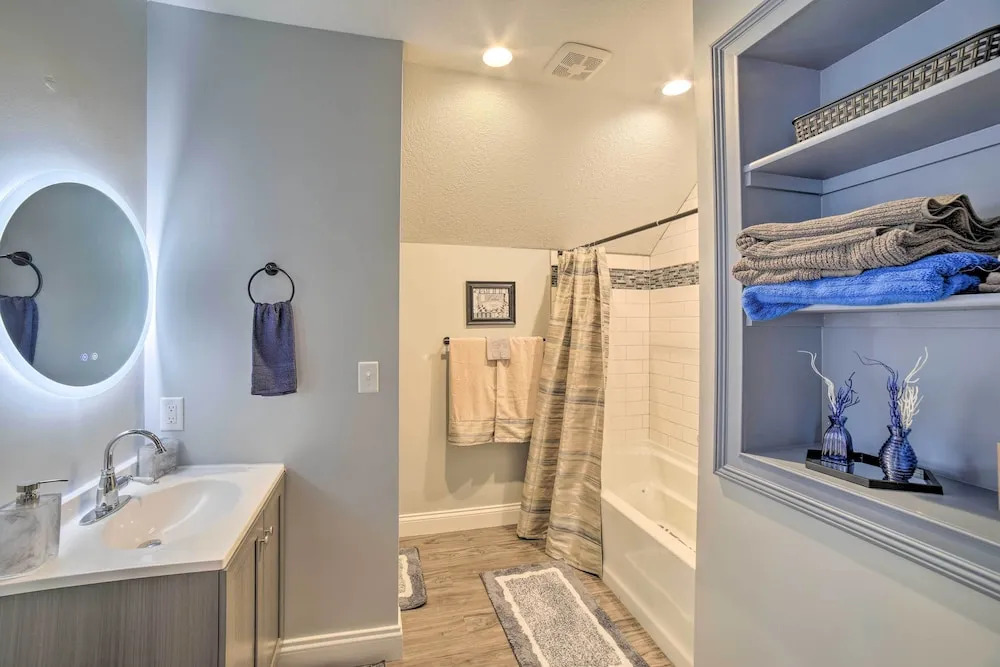 Spacious Fort Wayne Condo w/ Porch + Storage! — фото 2