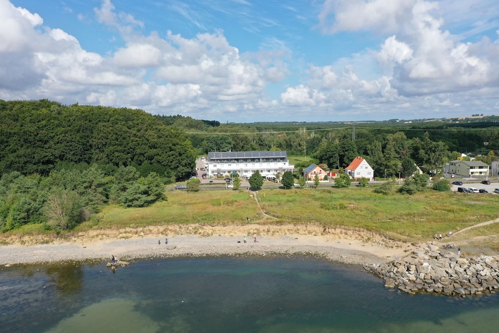 Beach & Waterfront