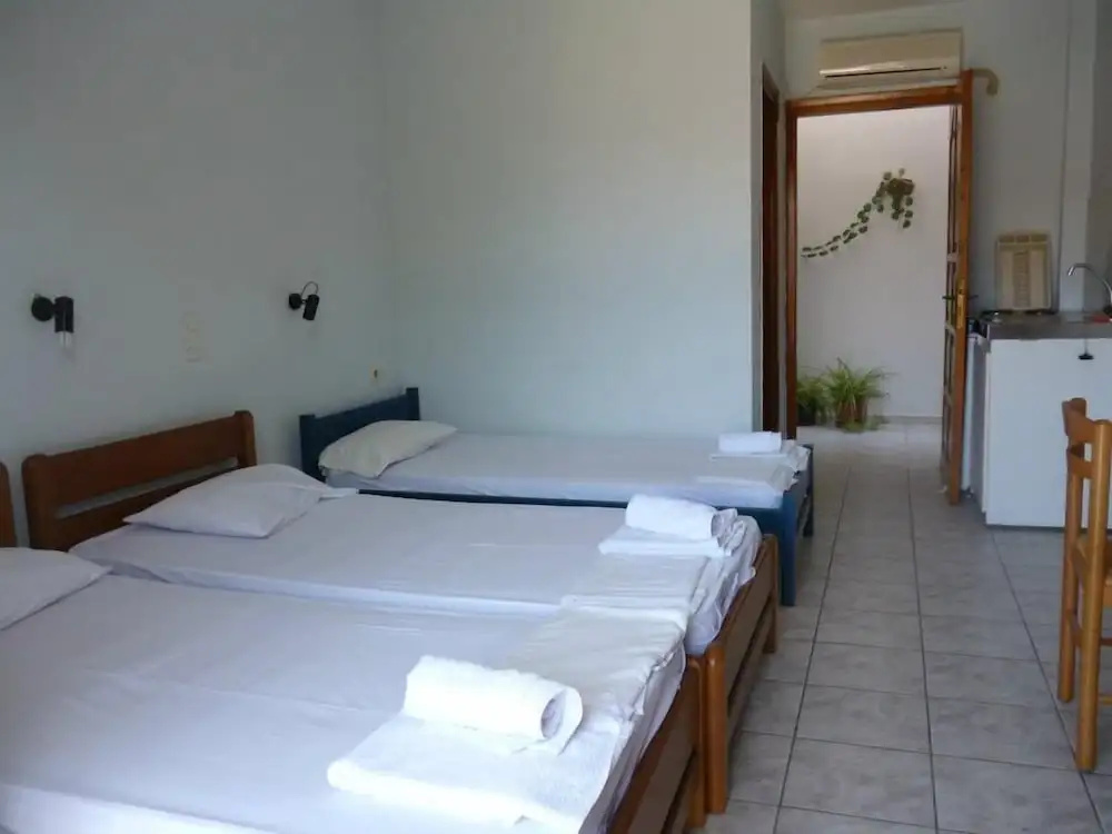 Standard Triple Basement room