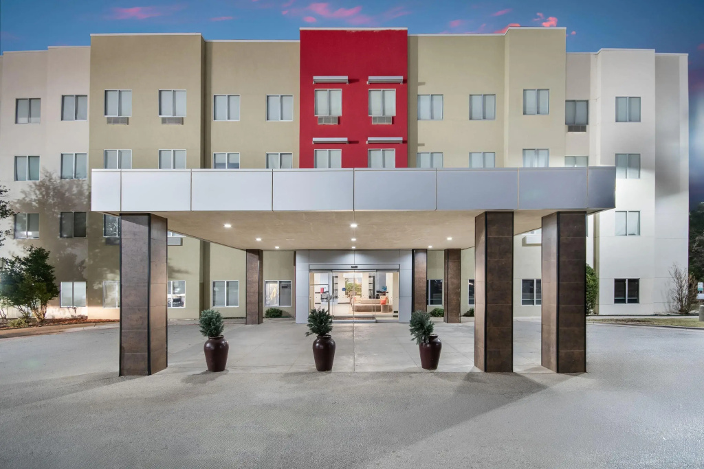 Hawthorn Suites by Wyndham Lubbock