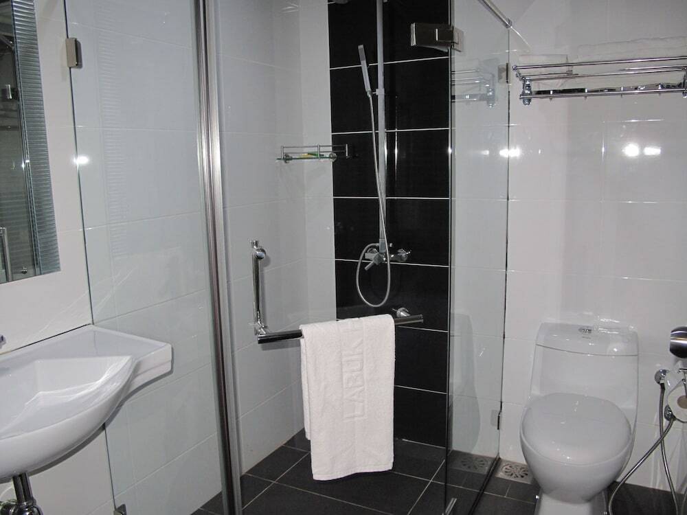 Labuk Hotel