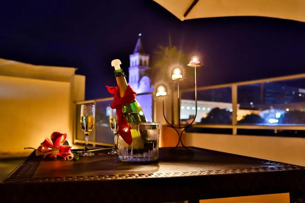 Casablanca Hotel, RestoBar, Catering, Events & Tourism in Garzón - Général
