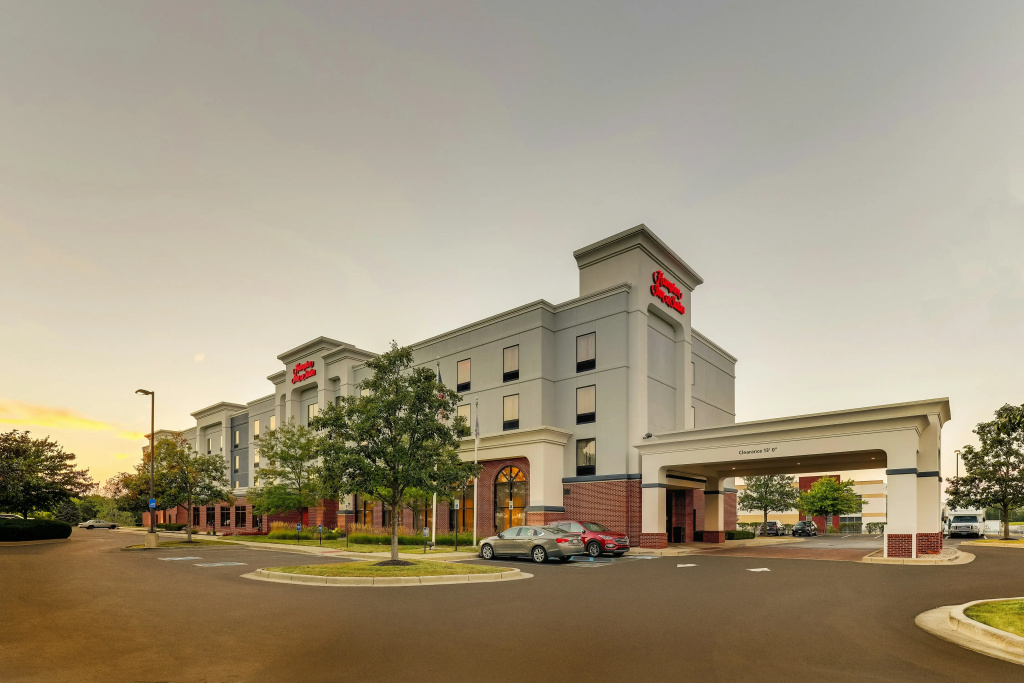 Hampton Inn & Suites Indianapolis-Airport