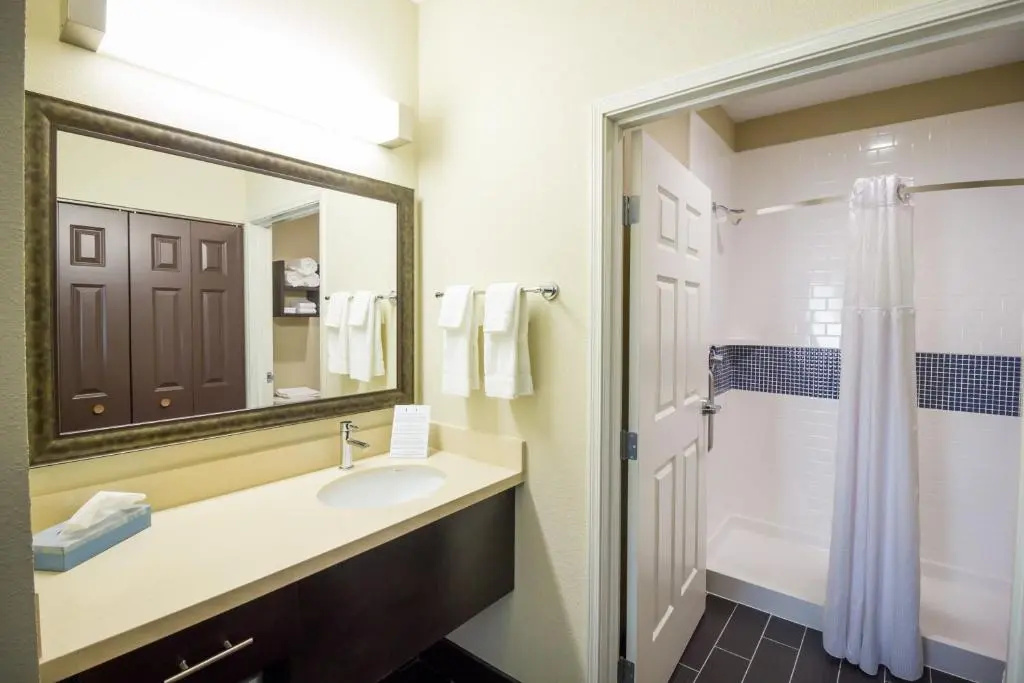 Staybridge Suites Plano North - Frisco by IHG - Chambres
