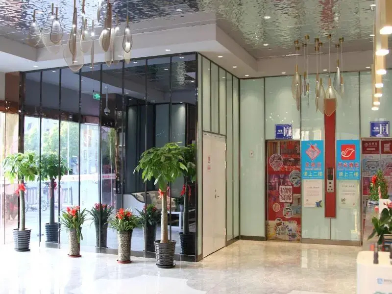 Shell Shanghai Wanda Square Wujiaochang Metro Station Hotel