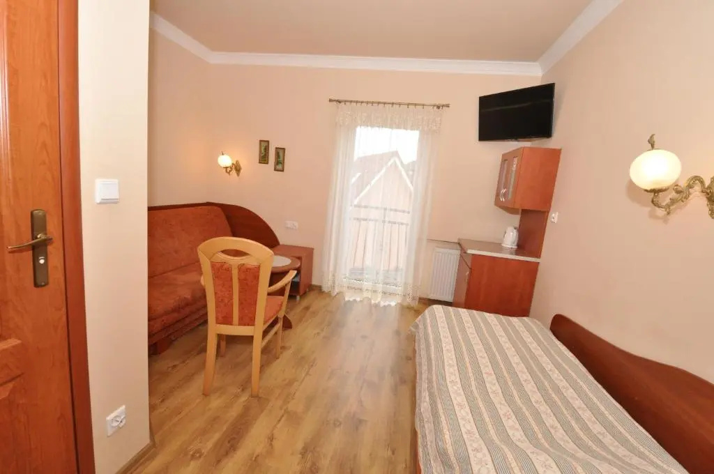 Economy room