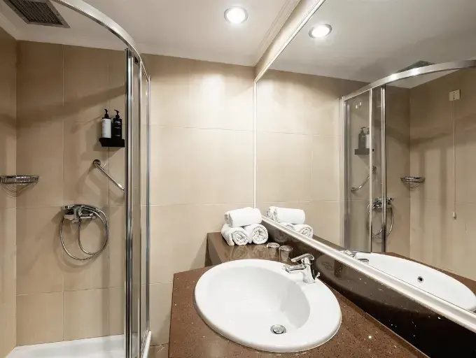Standard room with partial sea view