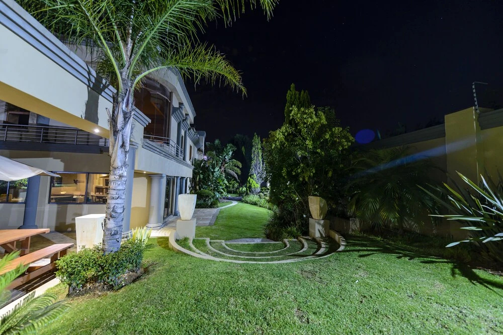 Equestrian Royal Hotel Boutique & Spa