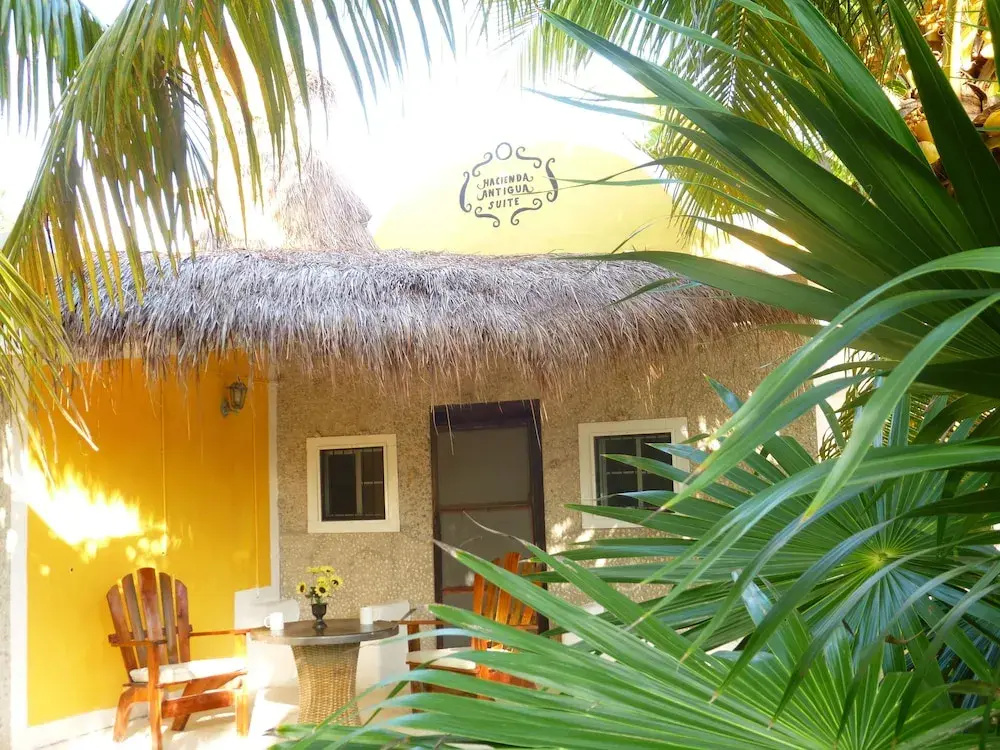 Antigua Lodge