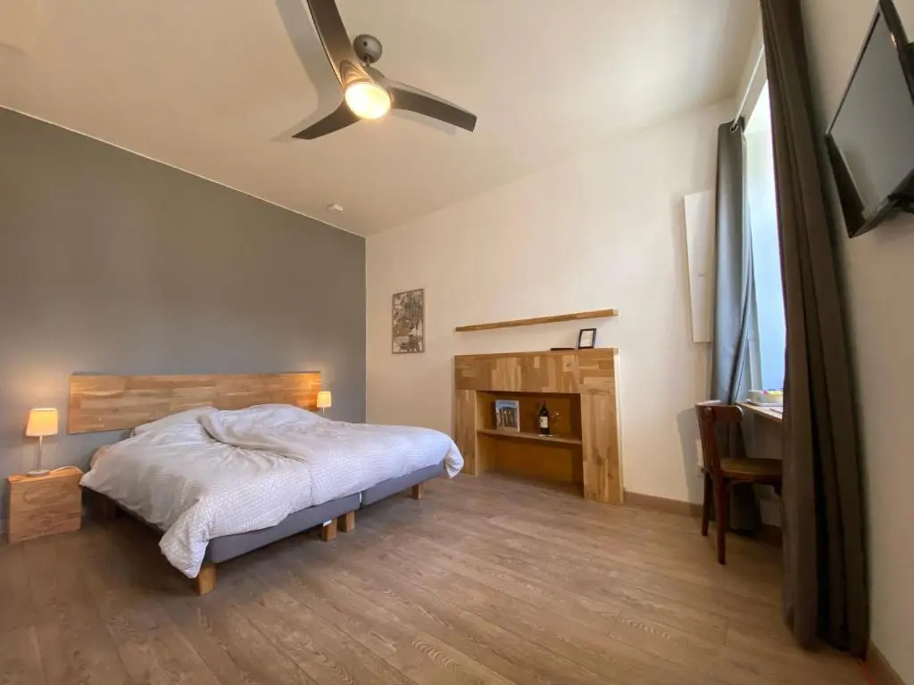 Economy room