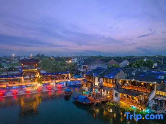 Beach & Waterfront