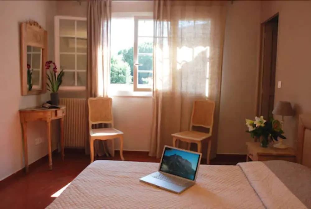 Junior Suite with pool view