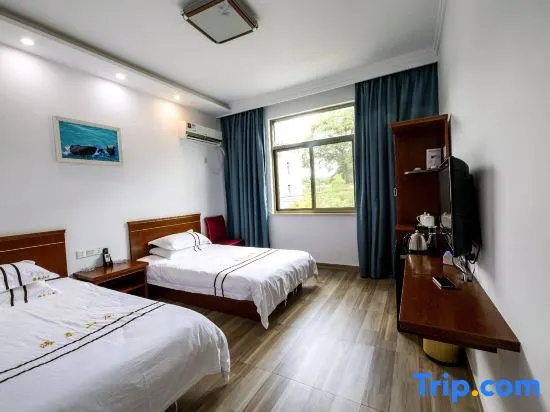 Family Suite with balcony and with sea view
