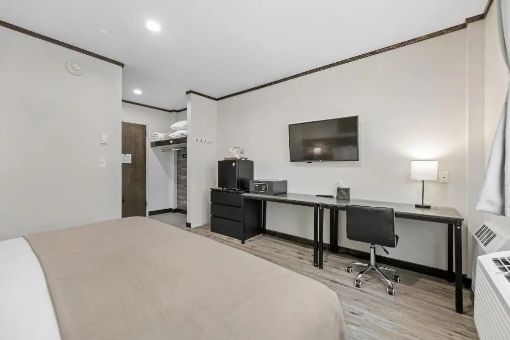 Highbridge Hotel by null