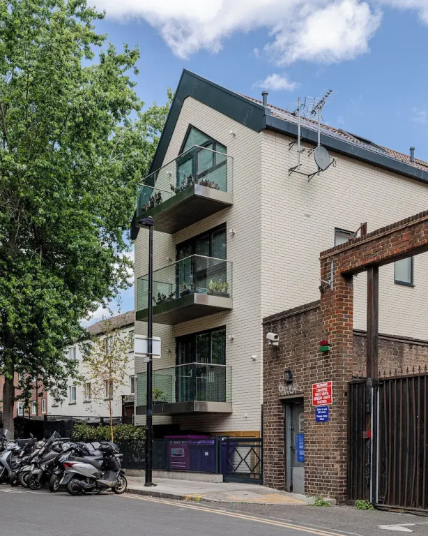Aldgate East by Excel