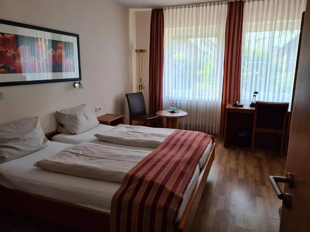 Standard Double room (full double bed)