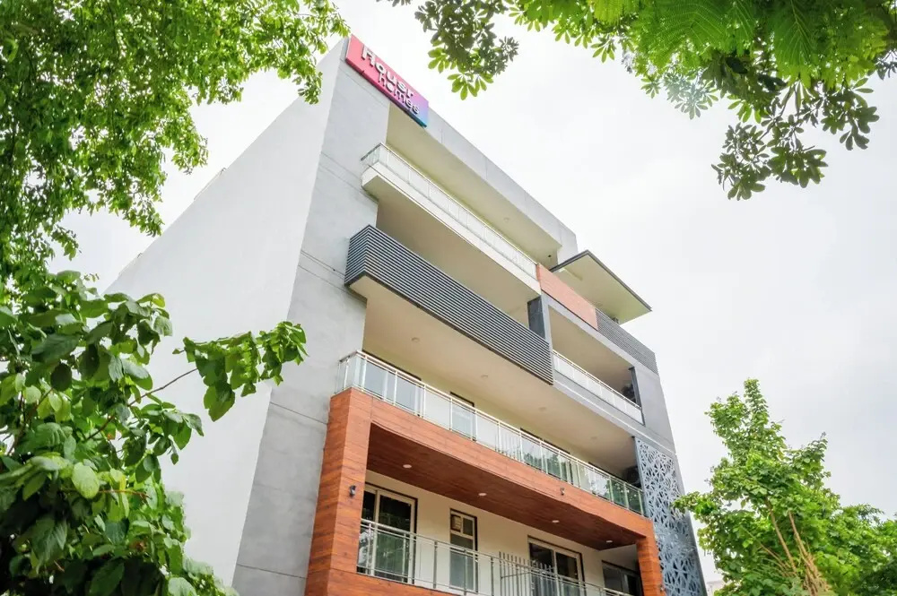 Housr 1RK & 1BHK Apartment Sector 28