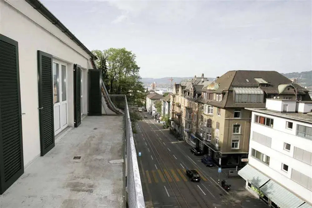 Apartments Swiss Star Universitätstrasse