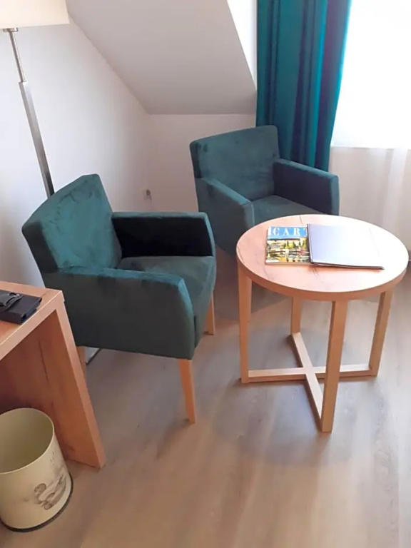 Land Gut Hotel Zum Alten Forsthaus - Chambres