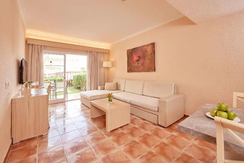 Zafiro Can Picafort - Chambres