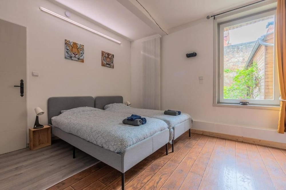 1 Bedroom Apartment with courtyard view
