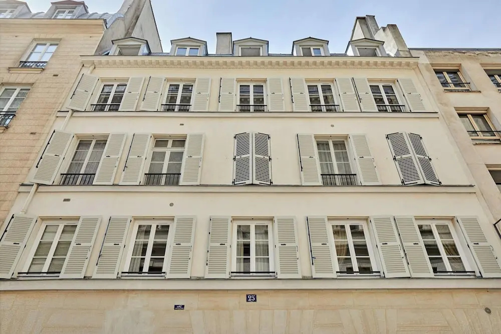 Luxurious AC Apartment Louvre Museum Saint Honore