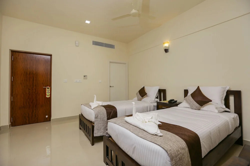 Deluxe Double room (full double bed)