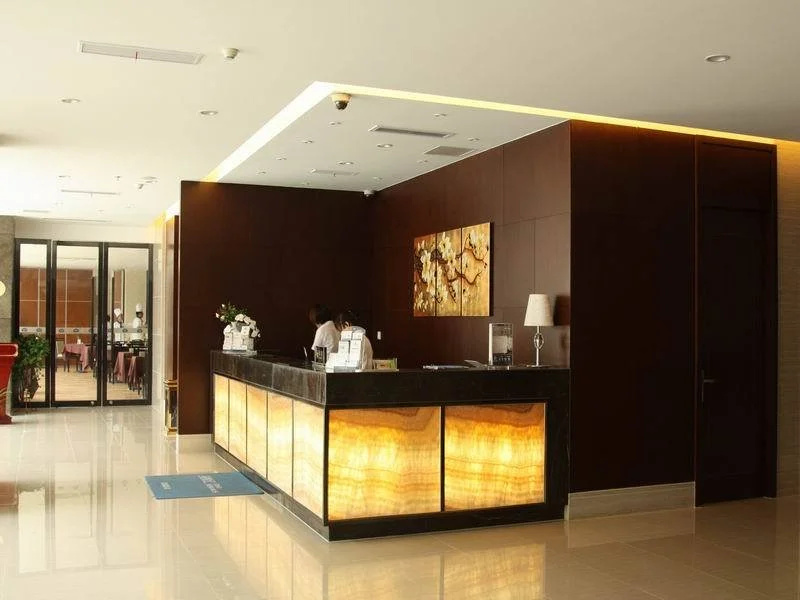 Lobby & Reception