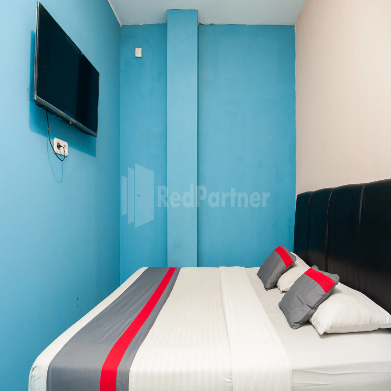 J&B Rooms Pramuka Jakarta Mitra RedDoorz