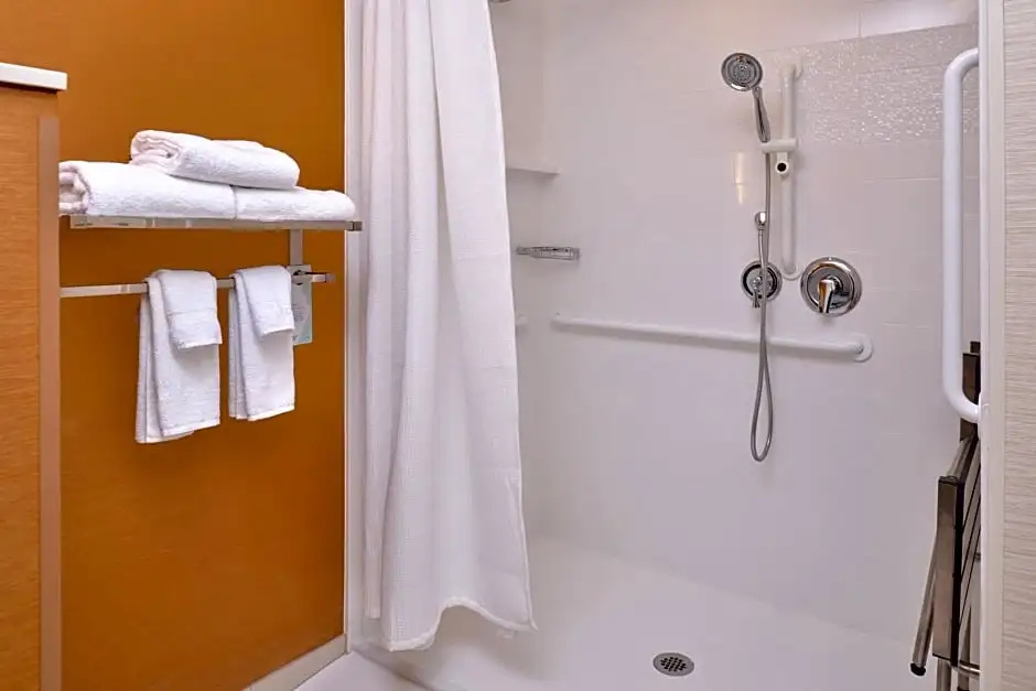 Fairfield Inn & Suites Sacramento Airport Woodland - Chambres