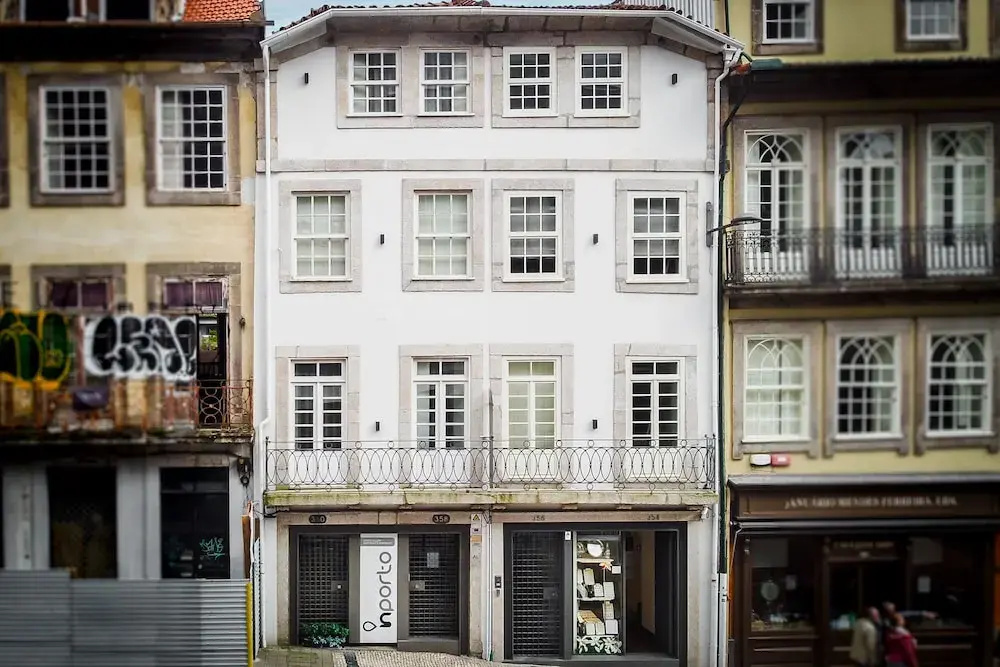 In Porto Gallery Guesthouse